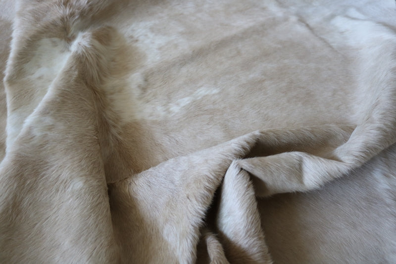 200438 - Cowhide Rug.   Premium Collection