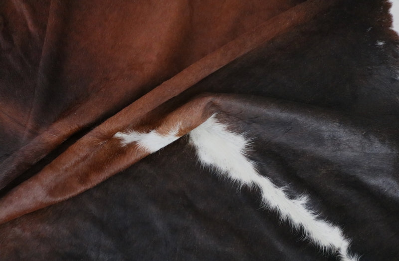 Big Cowhide Rug Tricolor XXL. Code 9135.