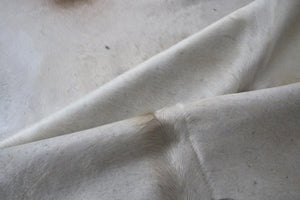 Genuine cowhide rug Ivory color. Code 96012.