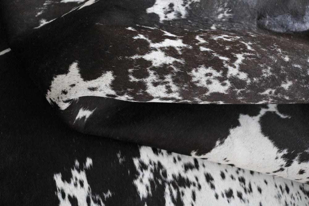 96044  Cowhide rug Collection Cowhides in Canada