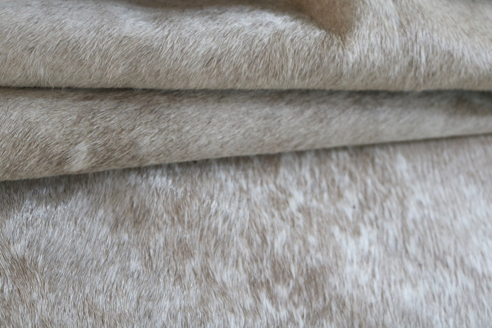 96057  Cowhide rug Collection Cowhides in Canada