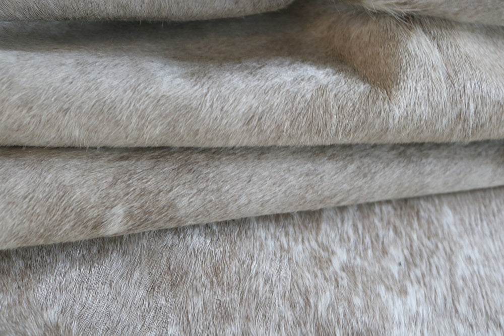 96057  Cowhide rug Collection Cowhides in Canada