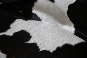 Black and White cowhide rug. Code 96070.