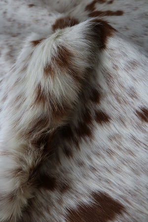 Cowhide rug. White and Brown Code 96076