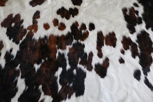 Cowhide Rug Tricolor XXXL . Code 96109.