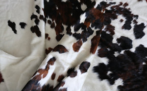 Cowhide Rug Tricolor XXXL . Code 96109.