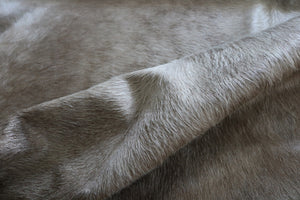 Palomino cowhide rug. Code 96113.