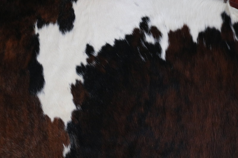 Cowhide rug Tricolor XXL. Code 96122.