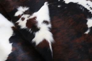 Cowhide rug Tricolor XXL. Code 96122.