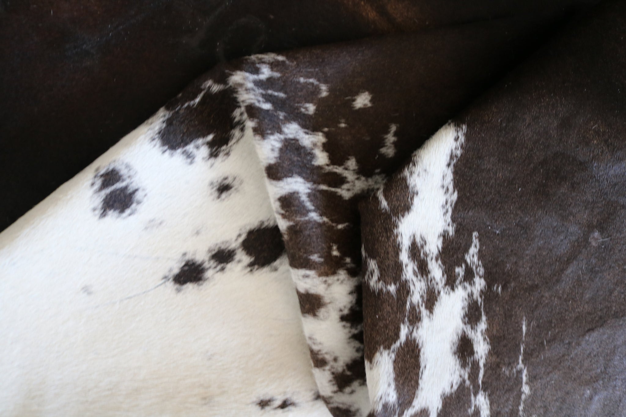 99292- Cowhide Rug TRICOLOR  - Premium Collection