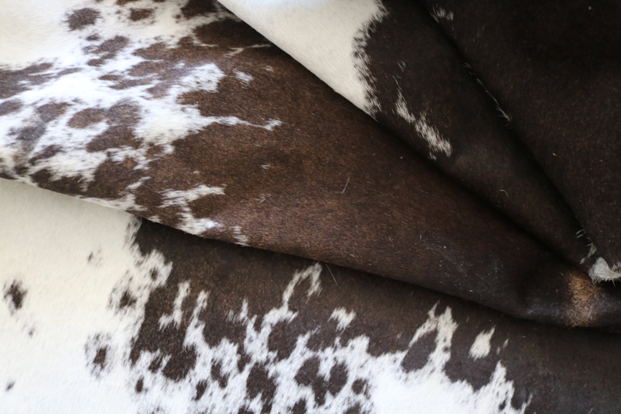 99292- Cowhide Rug TRICOLOR  - Premium Collection