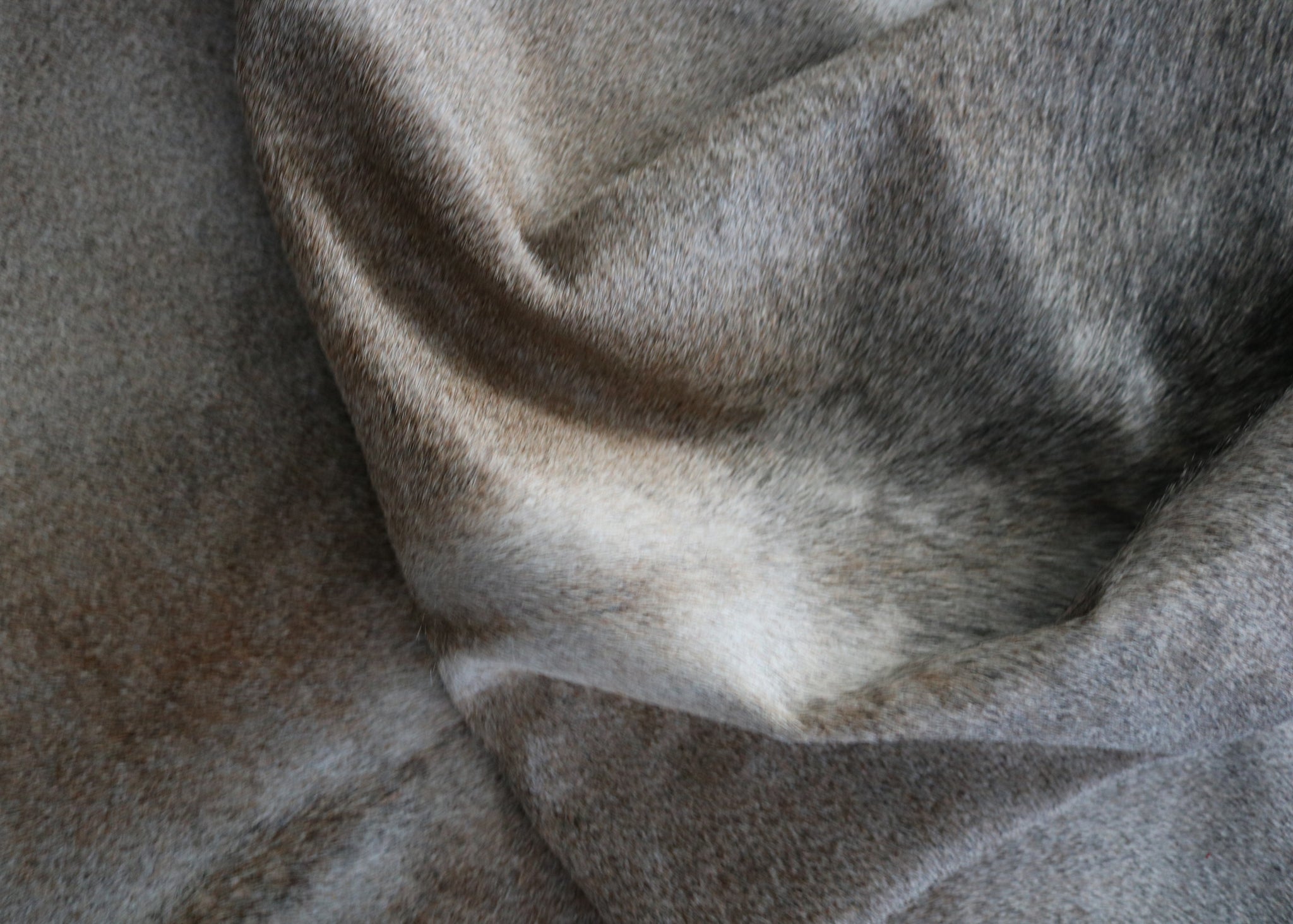 99355- Cowhide Rug GREY  & CHAROLAIS - Premium Collection