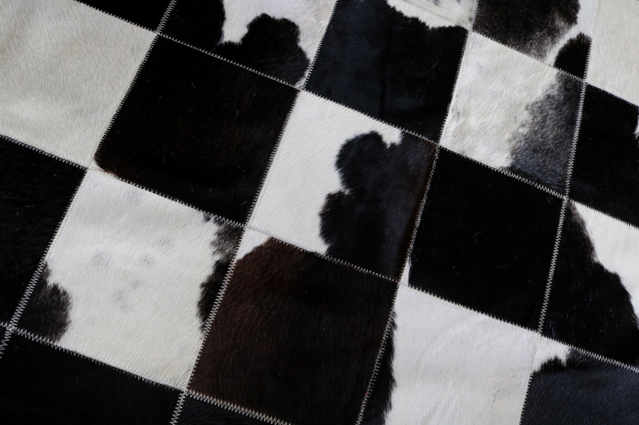 99526 Cowhide Patchwork rug - Premium  Collection SUPER BIG SIZE XXXL