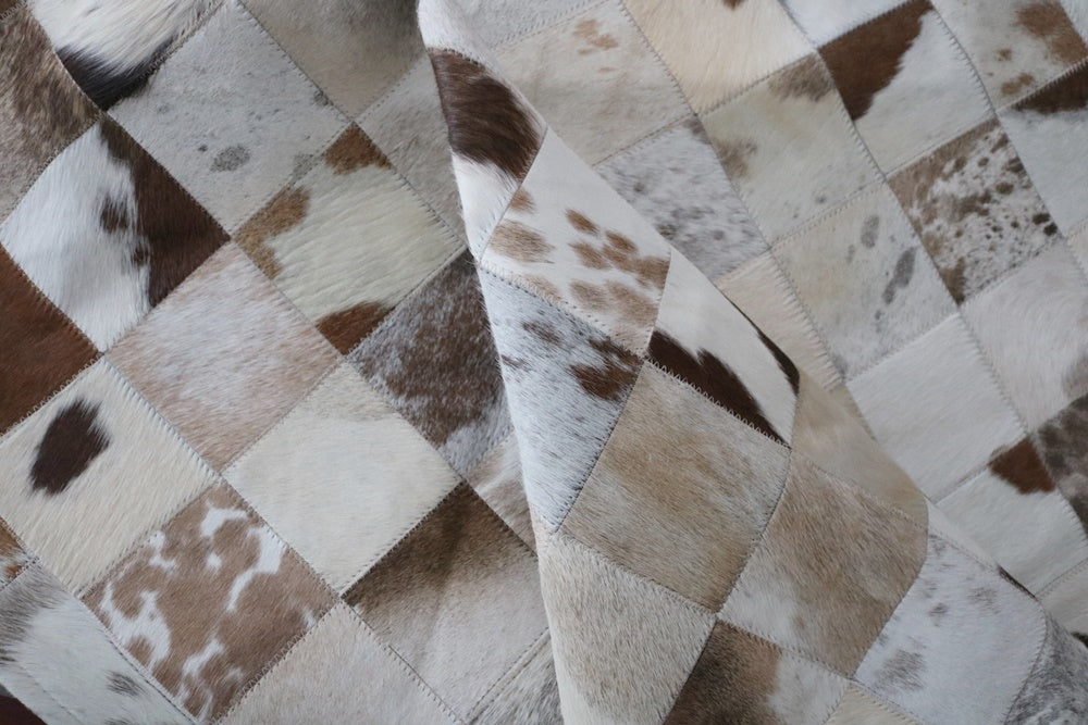 98118  Cowhide rug Collection PATCHWORK Cowhides in Canada