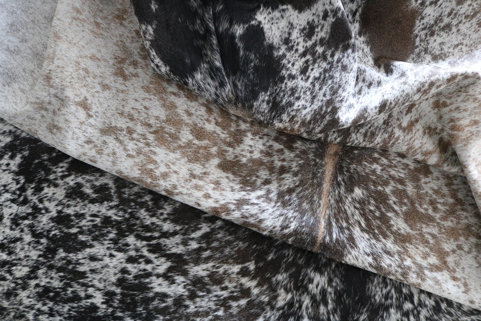 99721 Cowhide  rug TRICOLOR  - Premium  Collection  SUPER BIG SIZE XXXL