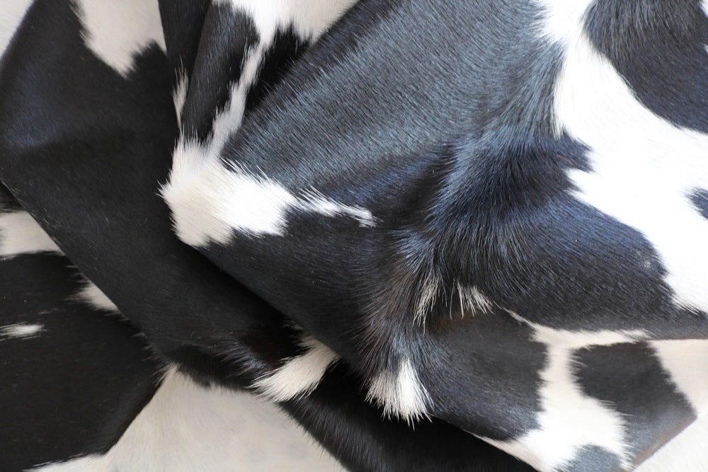 98176 Cowhide rug Collection Cowhides in Canada BLACK & WHITE