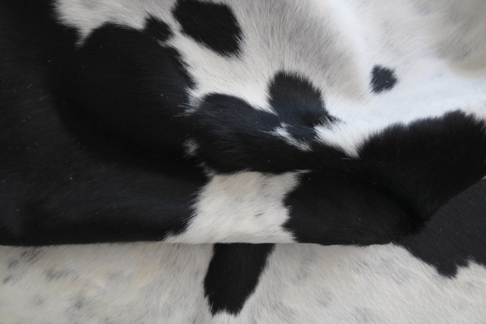 98207 Cowhide rug Collection Cowhides in Canada