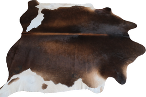 Cowhide rug Brown and white. Code 96193