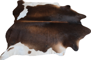 Cowhide rug Brown and white. Code 96193