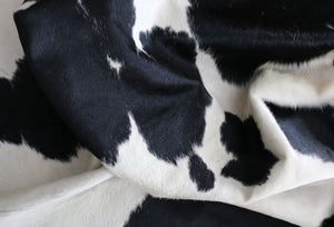 98587 - Black and White Cowhide Rug  -  Premium Collection