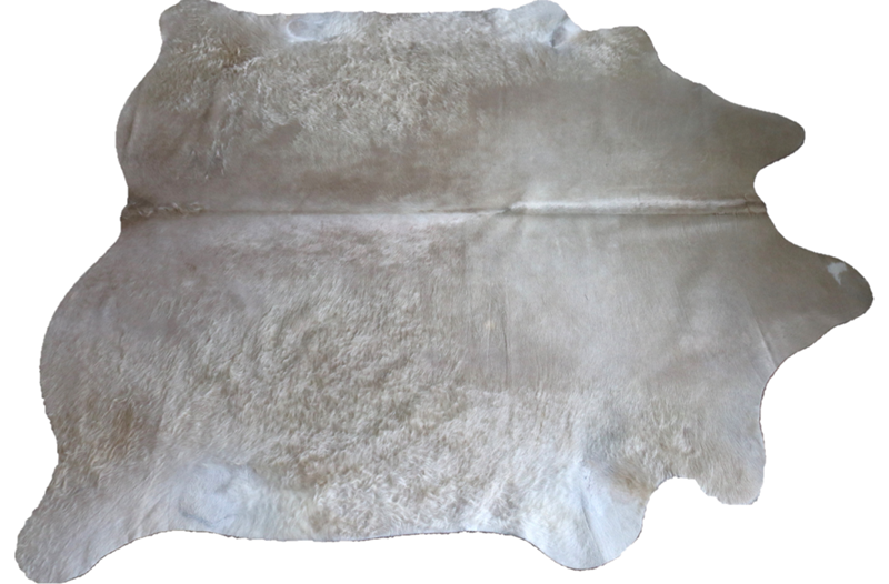 Cowhide rug Champagne color. 95227